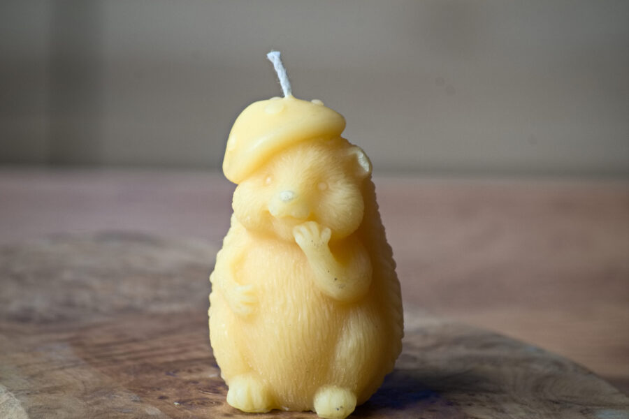 Egelkaars met paddenstoel hoedje - Gele bijenwas